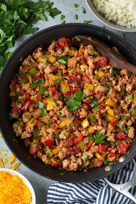 Oct 26, 2023 · Cooking ground turkey on the stove is a quick and easy way to make a healthy and flavorful meal. Here are step-by-step instructions for cooking ground turkey on the stove: 1. Heat the skillet or frying pan over medium heat. Add the cooking oil and swirl to coat the bottom of the pan. 2. 
